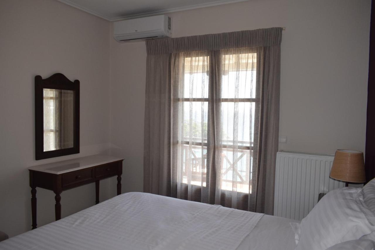 Elpida Apartments Votsi  Ngoại thất bức ảnh